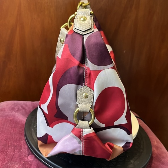 Coach F21705 Rare scarf print East – West Celeste hobo bag shoulder bag LNEW - Picture 6 of 17